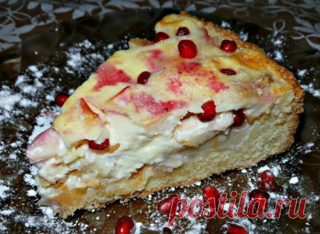 Яблочно-банановый пирог из песочного теста со сметанной заливкой