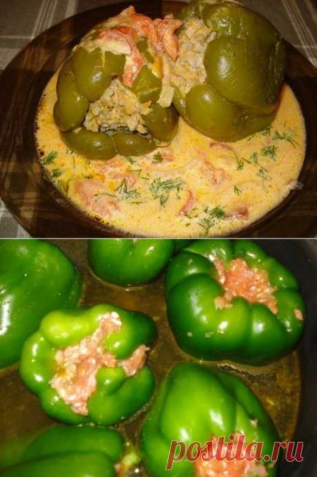 Кулинар! | ВКусные рецепты
Фаршированный перец в сметанном соусе

Ингредиенты

600 гр.свиного фарша
1/2 стакана риса &quot;Каролина&quot;
1.5 литра овощного бульона
1 средняя луковица
1 зубок чеснока
1 спелая помидора
соль.перец.укроп.
6 крупных зелёных мясистых перцев