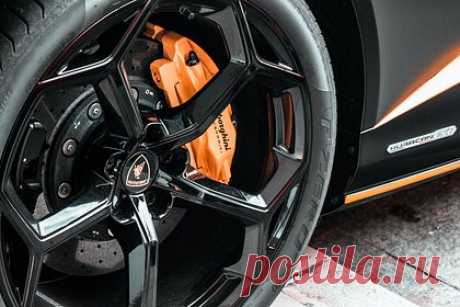 Настя Ивлеева купила Lamborghini Urus за десятки миллионов рублей. Телеведущая и блогерша Анастасия Ивлеева купила роскошный автомобиль за десятки миллионов рублей. Знаменитость стала владелицей Lamborghini Urus, стоимость которого варьируется от 20 до 40 миллионов рублей в зависимости от комплектации. Известно, что она приобрела транспортное средство в кредит сроком на семь лет.