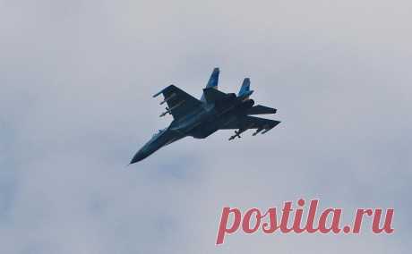 На Украине потерю Су-27 объяснили человеческим фактором. В крушении Су-27 сыграл «человеческий фактор», истребитель отражал атаку на Черкасскую область, сообщил депутат Олег Петренко. Самолет разбился 28 апреля, летчик остался жив