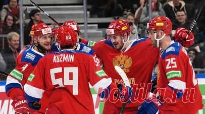 Удачная премьера: «Россия 25» разгромила сборную иностранных звёзд КХЛ на старте Кубка Первого канала. Сборная «Россия 25» не оставила шансов сборной мира КХЛ в стартовом матче Кубка Первого канала на глазах 21 тысячи зрителей. В первом периоде подопечные Романа Ротенберга не смогли распечатать Джереми Смита. Однако во втором он трижды вытаскивал шайбу из сетки собственных ворот после бросков Марата Хайруллина, Михаила Григоренко и Александра Елесина. А в заключительном отрезке точку поставил…
