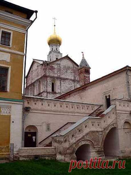 Ростов Великий. Ростовский кремль. Спасо-Яковлевский монастырь. Озеро Неро. Богоявленский Авраамиев монастырь.Церковь Спаса на Сенях.