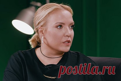 Звезда шоу на ТНТ пожаловалась на коронавирус словами «состояние — кусок говна». Креативный продюсер и участница популярного шоу «Женский стендап» на канале ТНТ Ирина Мягкова рассказала о болезни. «Меня лечат, капают, не дают мыться», — написала она у себя в соцсетях. Юмористка раскрыла, что из-за болезни ей пришлось отменить три съемки и концерт в Санкт-Петербурге.