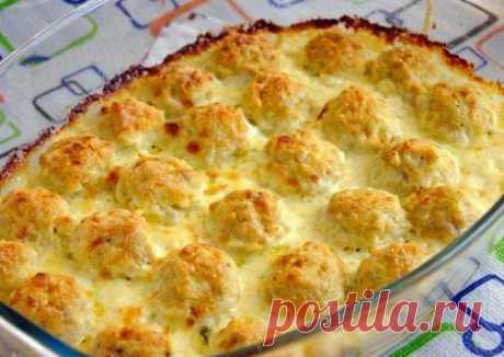 Куриные шарики в сырно-сливочном соусе » Рецептико