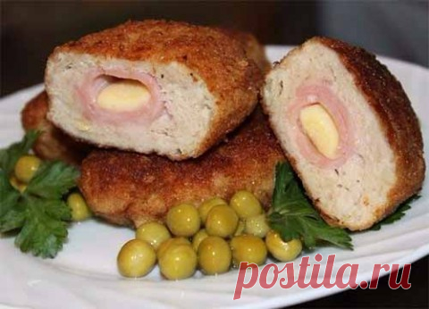 КУРИНЫЕ КОТЛЕТЫ С ВЕТЧИНОЙ И СЫРОМ