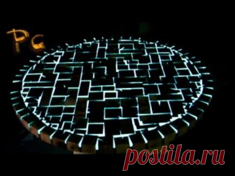 Glowing table made of wood and Epoxy. Стол светящийся из дуба и эпоксидной  смолы.