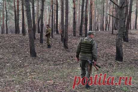 В ДНР объявили об эвакуации из пригорода Артемовска. Власти Донецкой народной республики объявили об эвакуации жителей подконтрольных России пригородов Артемовска. Об этом сообщил мэр Шахтерска Александр Шатов. Он уточнил, что в ближайшее время в пункты временного размещения в городе приедет группа беженцев из 50 человек.