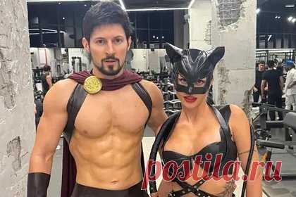 Дуров снялся полуобнаженным в костюме гладиатора