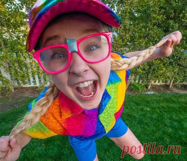 Красочная девушка из США Джоджо Сива стала звездой и юной миллионершей