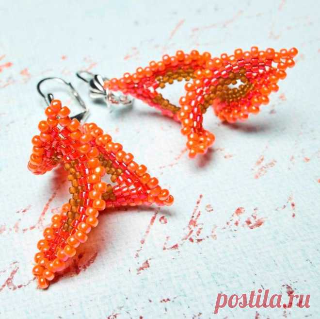 Квадратные серьги из бисера: мастер-класс и схема бисероплетения Предлагаем вашему вниманию мастер-класс со схемой и фото по плетению серёжек из бисера квадратной формы.