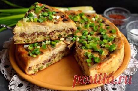 Закусочный пирог с рисом и фаршем