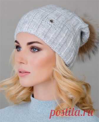 Теплая однослойная шапочка  узором из лицевых и изнаночных (Вязание спицами) Теплая однослойная шапка спицами узором из лицевых и изнаночных. Размер: женский Материалы: полушерстяная пряжа средней толщины, спицы № 5 Набрать на спицы 80 петель. Вязать резинкой 2*2 – 15 рядов…