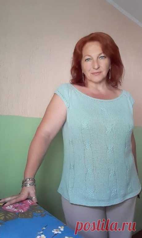 Марина Дагаева
Хочется назвать этот топ Неожиданный.Покупала ниточки на платье, но когда отвязала уже половину поняла что не то.Решила что добру проподать распустила почти до подрезов и превратила в топ. Какое это получилось чудо!!!Девочки кто вязал на размерчик 52/54 и получал вещицу весом 193г.? У меня это в первые.Немного технической информации пряжа Silk Cot бобинная 700м./100г. 50 хлопок/50 буретный шелк,вязала в два сложения спицы 2мм обработка горловины,рукав и низ,...