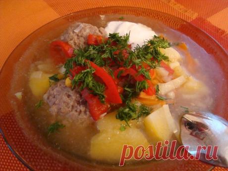 ОСТРЯЧОК ТЫКВЕННЫЙ с фрикадельками !!! **Кур/бульон 1л, гов/фарш 350г, картофель 3-4шт, морковь 1шт, болг/оранж/перец 1шт, тыква 300г, конс/кукуруза 1б, зел/лук, мол/крас/перец, крас/перец Чили.