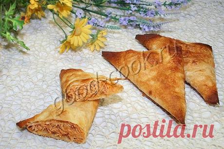 Запеченные треугольники из лаваша с курицей