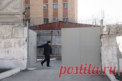 На Украине сидящего в СИЗО депутата решили снять с должности