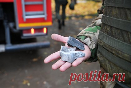 В Донецке рассказали о попадании снаряда в детский сад. Мэр Донецка Алексей Кулемзин заявил, что украинские военные произвели очередной обстрел Петровского района города. Он уточнил, что было зафиксировано прямое попадание снаряда в здание детского сада. Градоначальник добавил, что в настоящее время масштабы разрушений устанавливаются.