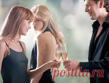 - Официальный сайт газеты «Оракул»