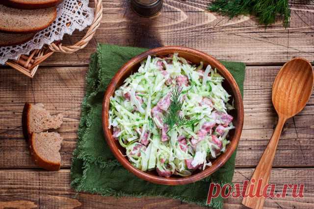 Салат с копченой колбасой и огурцом - 1000.menu