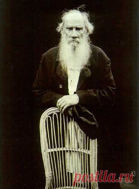 Пользователь Alejandra Velazquez сохранил этот пин на доску «leon tolstoi»
Leo Tolstoi, 1908 by Karl Bulla  |  Pinterest