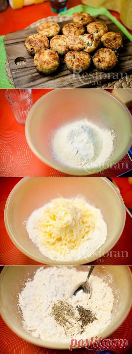 Рецепт: Маффины с сыром и вялеными томатами