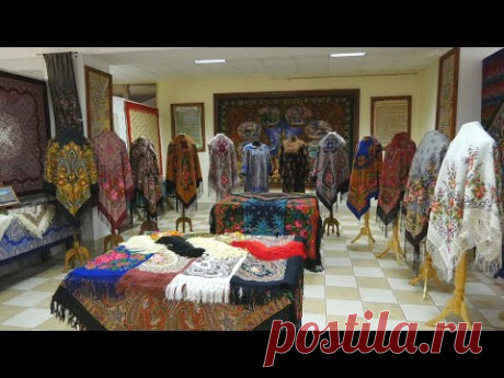 Коллекция из 65 -ти платков художницы Ирины Дадоновой пополнила фонды Музейно-выставочного комплекса