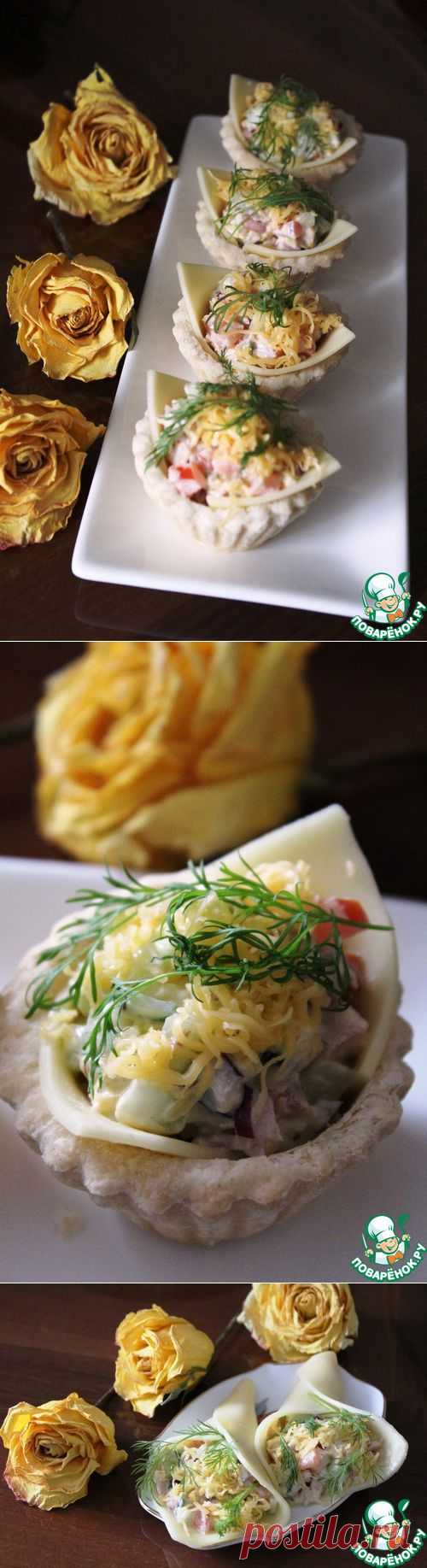 Салат рыбный с сырным соусом - кулинарный рецепт