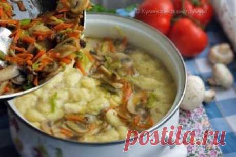 Гречневый суп с грибами и картофельными клёцками