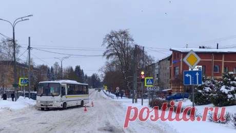 В Подмосковье 99-летнюю пенсионерку госпитализировали после аварии с маршруткой. В Подмосковье пожилая женщина оказалась в больнице после того, как ее сбила маршрутка. Об этом сообщает Прокуратура Московской области. Инцидент произошел в Можайске. Средство передвижения наехало на 99-летнюю пенсионерку, которая в этот ...