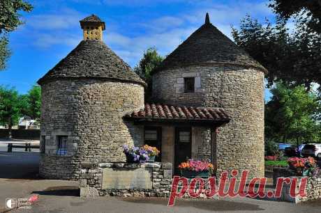 Рокамадур - деревня на уступах скалы. Франция - Путешествуем вместе