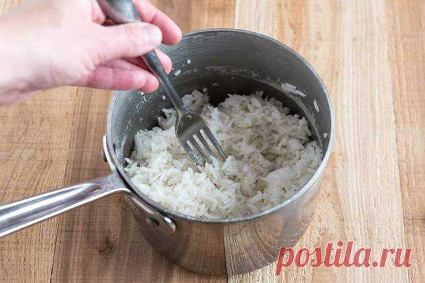 (37) Интересные добавки при варке риса, благодаря которым он получится вкусным, рассыпчатым и аппетитным - Будет вкусно - 10 мая - 43269286791 - Медиаплатформа МирТесен Основная масса хозяек при варке разного вида круп совершенно не используют никакие специи, исключением является лишь соль. И очень напрасно. Итак, что нужно добавить в кастрюлю с рисом, чтобы он получился вкусным, ароматным, рассыпчатым и очень аппетитным. Уксус На первом месте уксус. Одна чайная - 10 мая -...