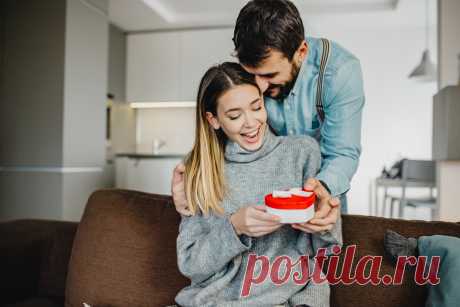 Что подарить на День рождения жене [50 идей] – какой подарок купить супруге на ДР Подборка идей, что можно подарить жене на День рождения или юбилей. Какой необычный, оригинальный и нужный подарок можно подарить супруге.