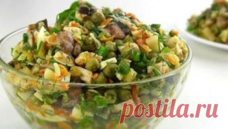 15 вкусных салатов с зелёным горошком - Лайфхакер