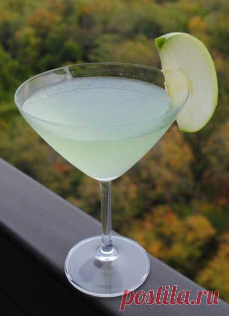 Невыразимая легкость кулинарного бытия...: Яблочный мартини (&quot;appletini&quot;)