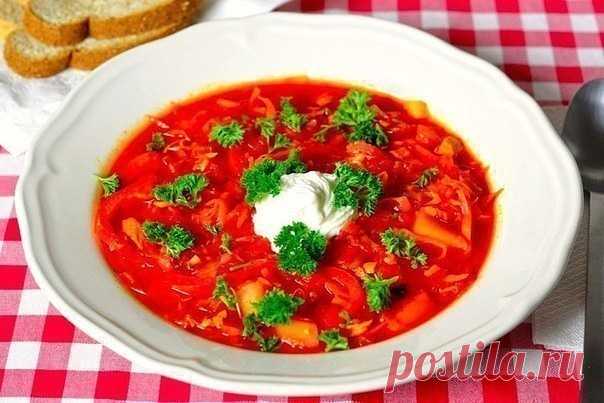 Украинский борщ
Ингредиенты:
Мясо свиное — 700 г
Свёкла — 2 шт.
Картофель — 6 шт.
Капуста белокочанная — 1/2 кочана
Лук репчатый — 1 шт.
Морковь — 3 шт.
Сладкий перец — 1 шт.
Томатный сок — 800 г
Оливковое масло — 50 г
Чеснок — 2 зубчика
Соль по вкусу
Перец по вкусу
Зелень по вкусу
Сметана опционально
Приготовление:
Выкладываем в кастрюлю свинину, вливаем 4 литра воды и варим около 1,5 часа. Мясо для приготовления борща можно выбрать любое и варить его до готовности. После...