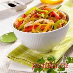 Рагу из курицы с луком и сладким перцем - Еда - msn