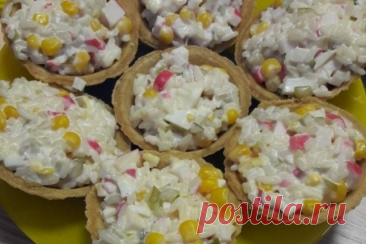 Тарталетки с крабовыми палочками и кукурузой — Домашняя кулинария