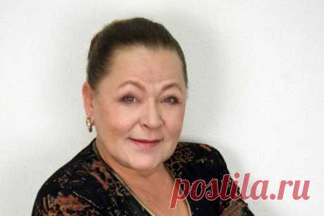 Раиса Рязанова рассказала, почему Артур Смольянинов боится за себя. Особенно актрису возмутили слова Смольянинова о том, что он готов идти с оружием против своей страны.