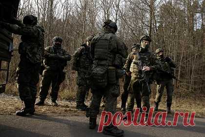 Сбежавшего в Белоруссию польского солдата заподозрили в шпионаже. Издание Onet со ссылкой на свои источники сообщает, что дезертировавшего польского солдата Эмиля Чечко подозревают в шпионаже. Отмечается, что версия о том, что перебежчик мог оказаться белорусским шпионом или «информатором режима Лукашенко», всерьез рассматривается польскими спецслужбами.