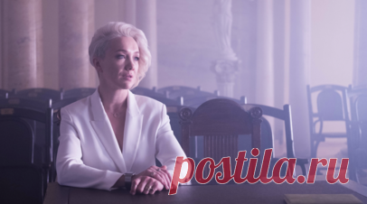Сериал «Клиника счастья» снова будет доступен онлайн. Все серии российского сериала «Клиника счастья» с Дарьей Мороз снова будут доступны к просмотру онлайн с 27 октября. Читать далее