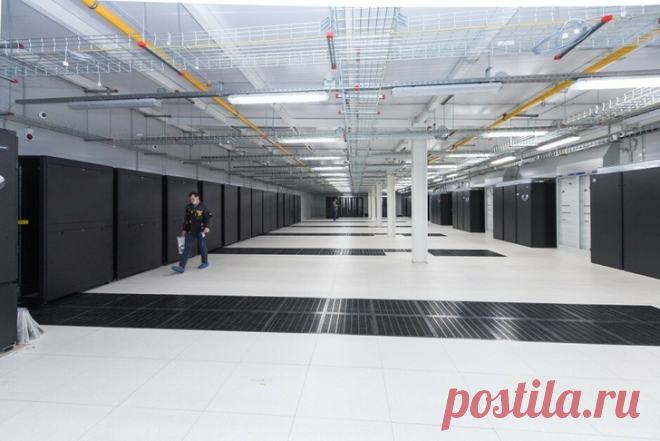 2021 июнь. «Ростелеком» построил в Санкт-Петербурге новый центр обработки данных на 800 стоек суммарной мощностью электропотребителей 7400 кВт. В четырех машинных залах дата-центра установлено по 200 стоек. Общая площадь центра обработки данных (ЦОД) составляет 4266 м²