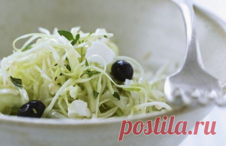 МАРИНОВАННАЯ КАПУСТА *БЕЛОСНЕЖКА*
Салат содержит целый комплекс незаменимых витаминов и минеральных солей. Белокочанная капуста является самым народным овощем на уровне с картофелем.
 
Лечебные свойства капусты поражают. Особенно полезно её употребление для людей страдающих язвенными недугами, колитами и гастритами, благотворно для печени, капуста снижает кислотность и выводит холестерин и снижает уровень сахара в крови.