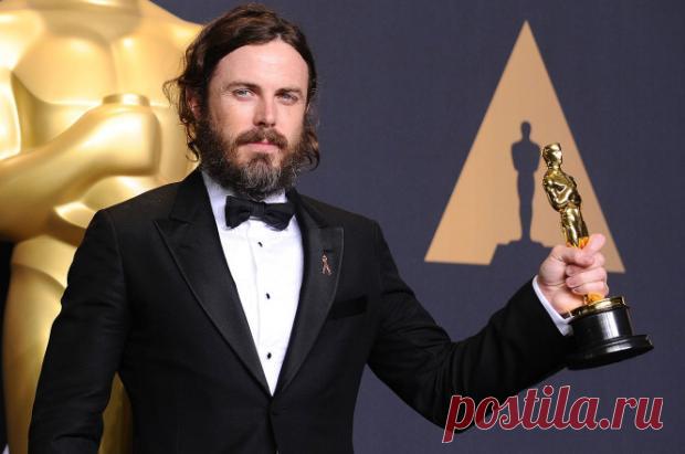 Кейси Аффлек из-за обвинений в домогательствах пропустит премию "Оскар"