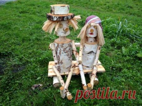 Муж сотворил, на деревянную свадьбу соседям.
Оцените творчество.