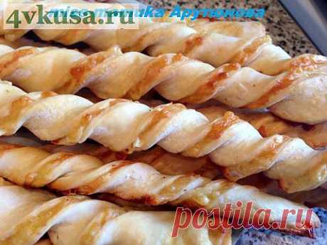 Слоеные спиральки с сыром | 4vkusa.ru