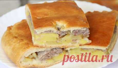 ВКУСНЫЙ МЯСНОЙ ПИРОГ

ИНГРЕДИЕНТЫ:

Тесто:
● 250 грамм майонеза
● 250 грамм сметаны
● 3 яйца
● 300-350 грамм муки
● 1 ч. л. гашеной соды
● соль

Начинка:
● 300 грамм фарша
● 400 грамм картофеля натереть на крупной терке (или нарезать тонкими брусочками)
● лук
● соль, перец

ПРИГОТОВЛЕНИЕ:
Майонез, сметану, яйца и соль перемешать. Добавить соду, муку и замесить негустое тесто. В форму выложить половину теста, затем начинку, сверху остатки теста. Выпекать при 180 градусах 1 ...