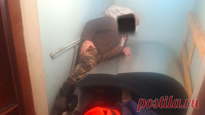 В Краснодарском крае мужчину зажало тремя тоннами металлических листов. В Краснодарском крае рабочему зажало ноги тремя тоннами металлических листов. На помощь ему пришли спасатели. Об этом сообщили в пресс-службе отряда "Кубань-СПАС". Инцидент произошел в Приморско-Ахтарском районе. Мужчина ...