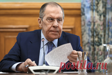 Лавров оценил вероятность ядерной войны. Глава МИД России Сергей Лавров отказался верить в возможность начала ядерной войны. Он обратил внимание на то, что тему возможной ядерной войны в контексте обострения ситуации на Украине на протяжении последних лет «вбрасывали в дискурс» исключительно представители Запада, в особенности члены НАТО.