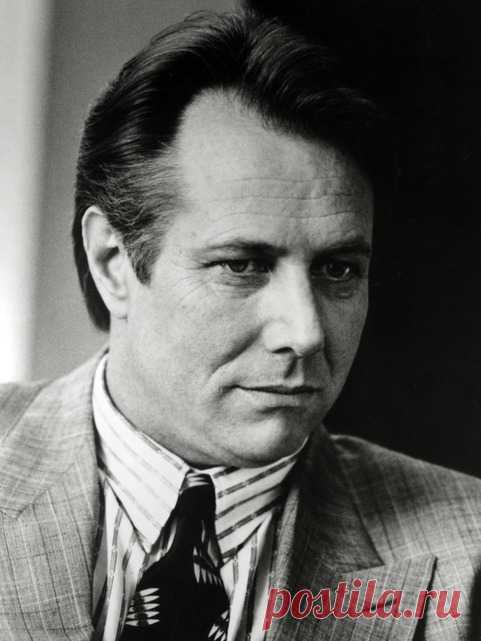 Дж.Т. Уолш (J.T. Walsh)
-  28 сентября, 1943 • 27 февраля 1998