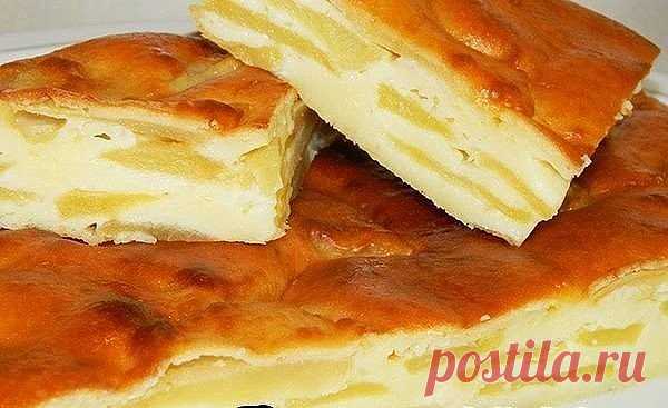 ШАРЛОТКА С ЯБЛОКАМИ НА СМЕТАНЕ